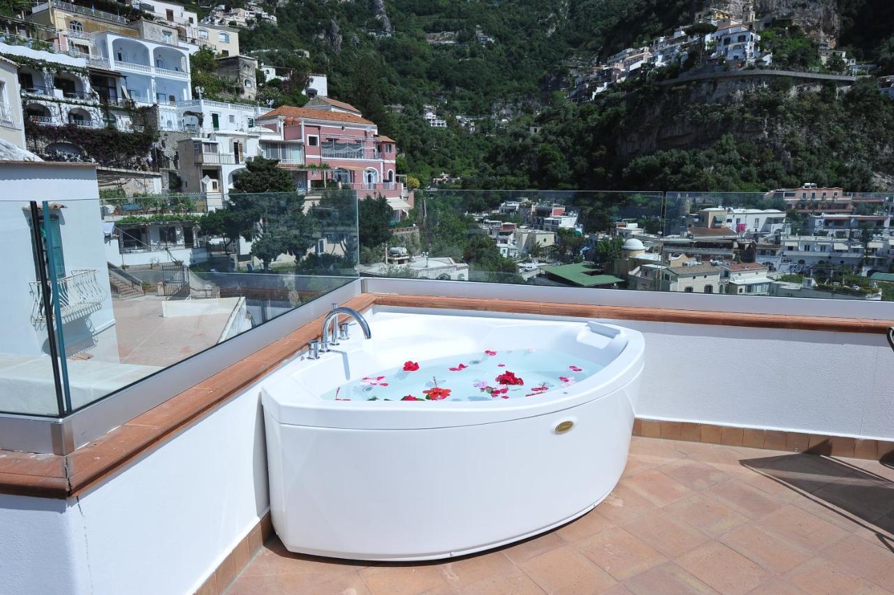 Casa Patty...Breath-Taking View! Apartment Positano Bagian luar foto