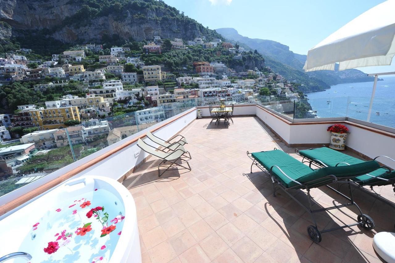 Casa Patty...Breath-Taking View! Apartment Positano Bagian luar foto