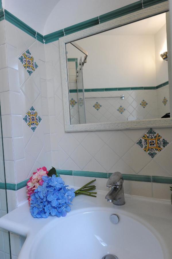 Casa Patty...Breath-Taking View! Apartment Positano Bagian luar foto
